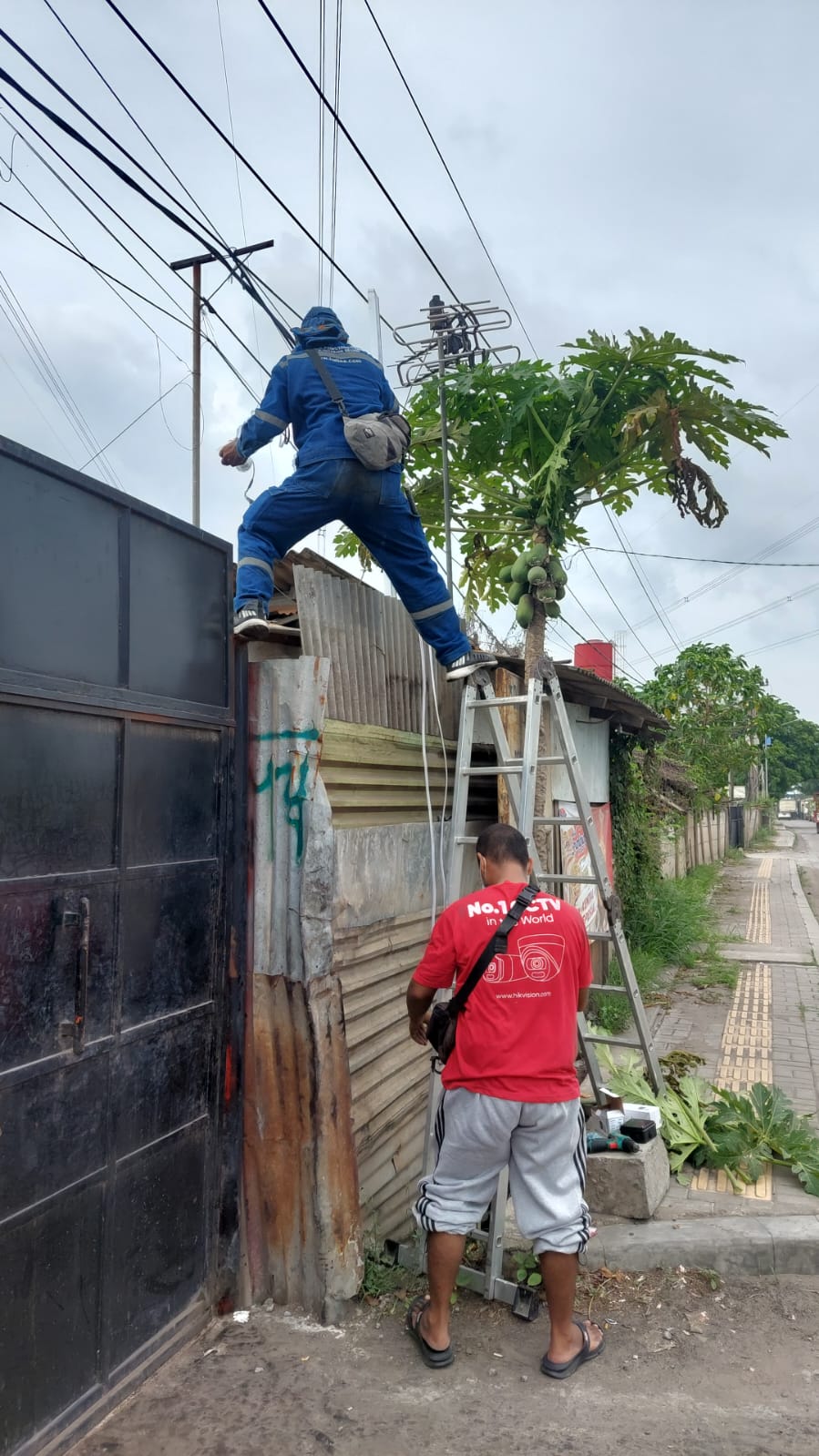 TOKO CCTV MELAYANI JASA PEMASANGAN DAN MENJUAL BARANG CCTV BERGARANSI DAN BISA ONLINE CILEGON ANYER 